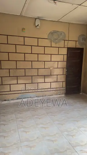 1bdrm Room & Parlour in Oworo Road, Oworonshoki / Gbagada for rent