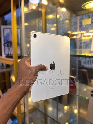 Apple iPad 10.2 (2021) 64 GB Silver