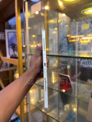 Apple iPad 10.2 (2021) 64 GB Silver