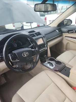 Toyota Camry XLE 4dr Sedan (2.5L 4cyl 6A) 2013 Gray