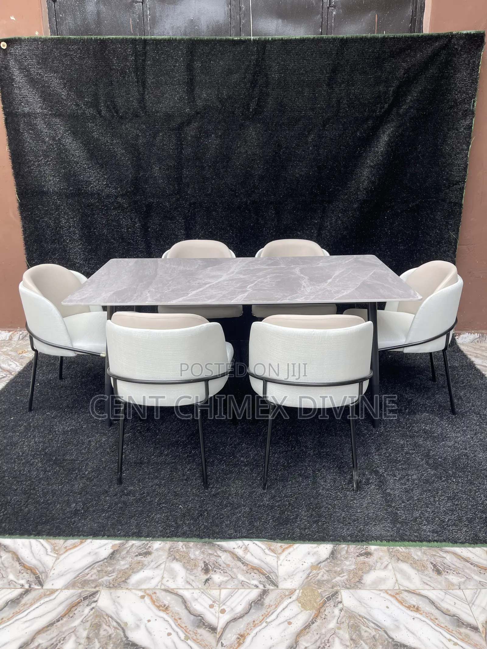 Modern 6 Seater Dinning Set