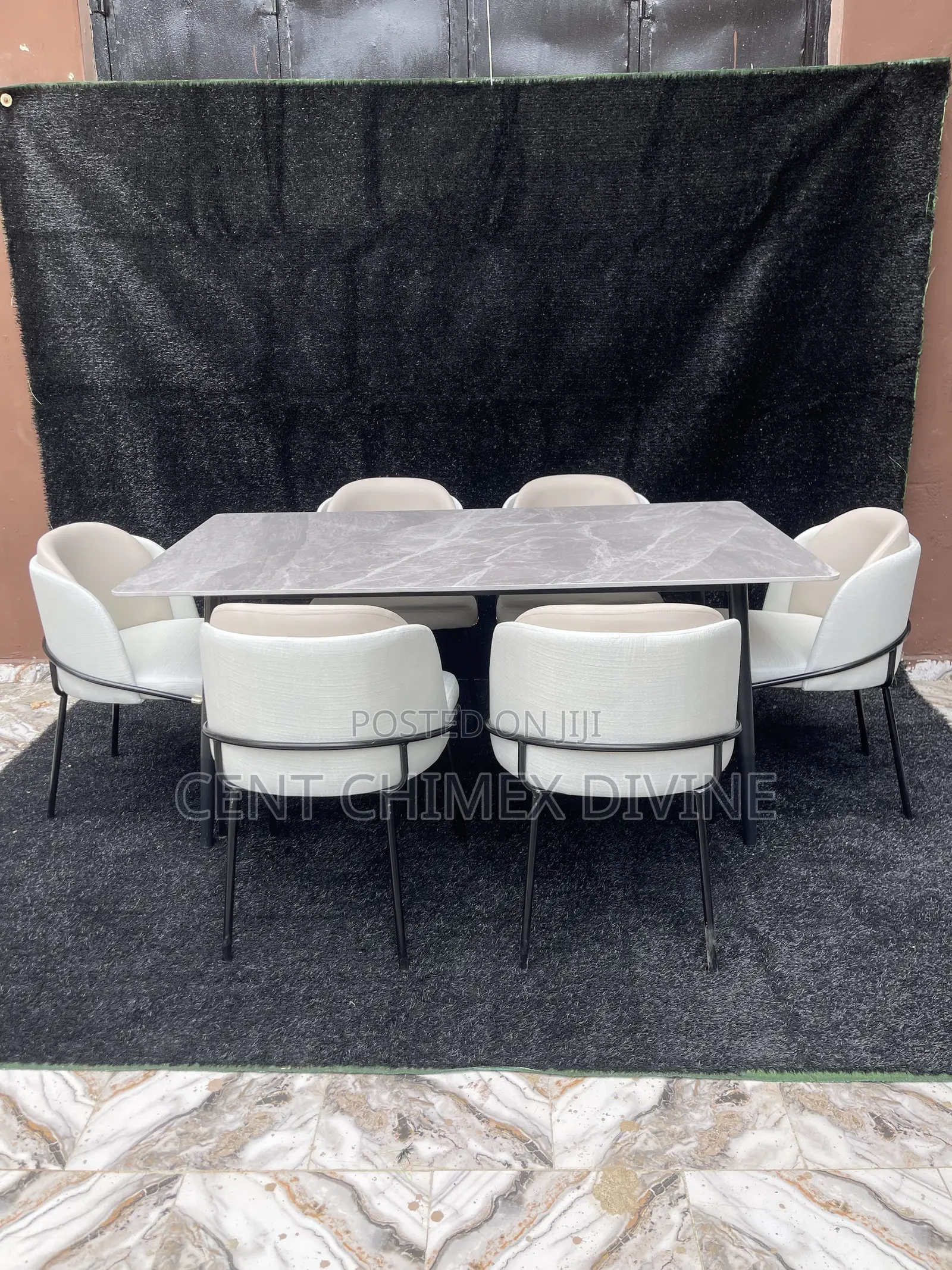 Modern 6 Seater Dinning Set