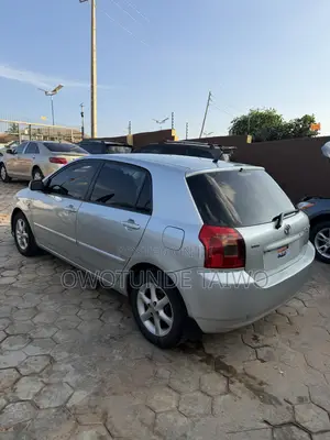 Toyota Corolla 2011 Silver