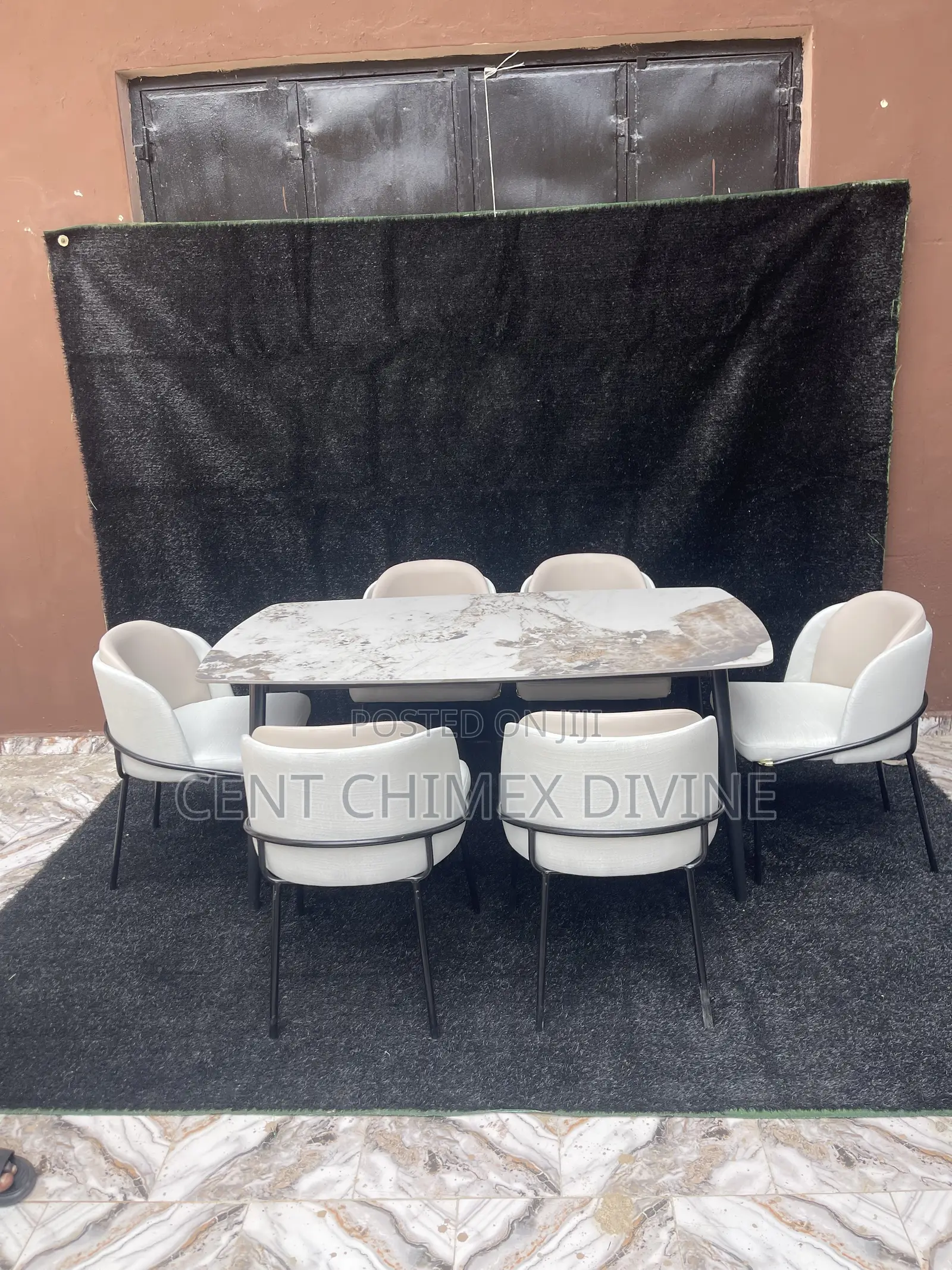 Aesthetic Dinning by 6 Seaters
