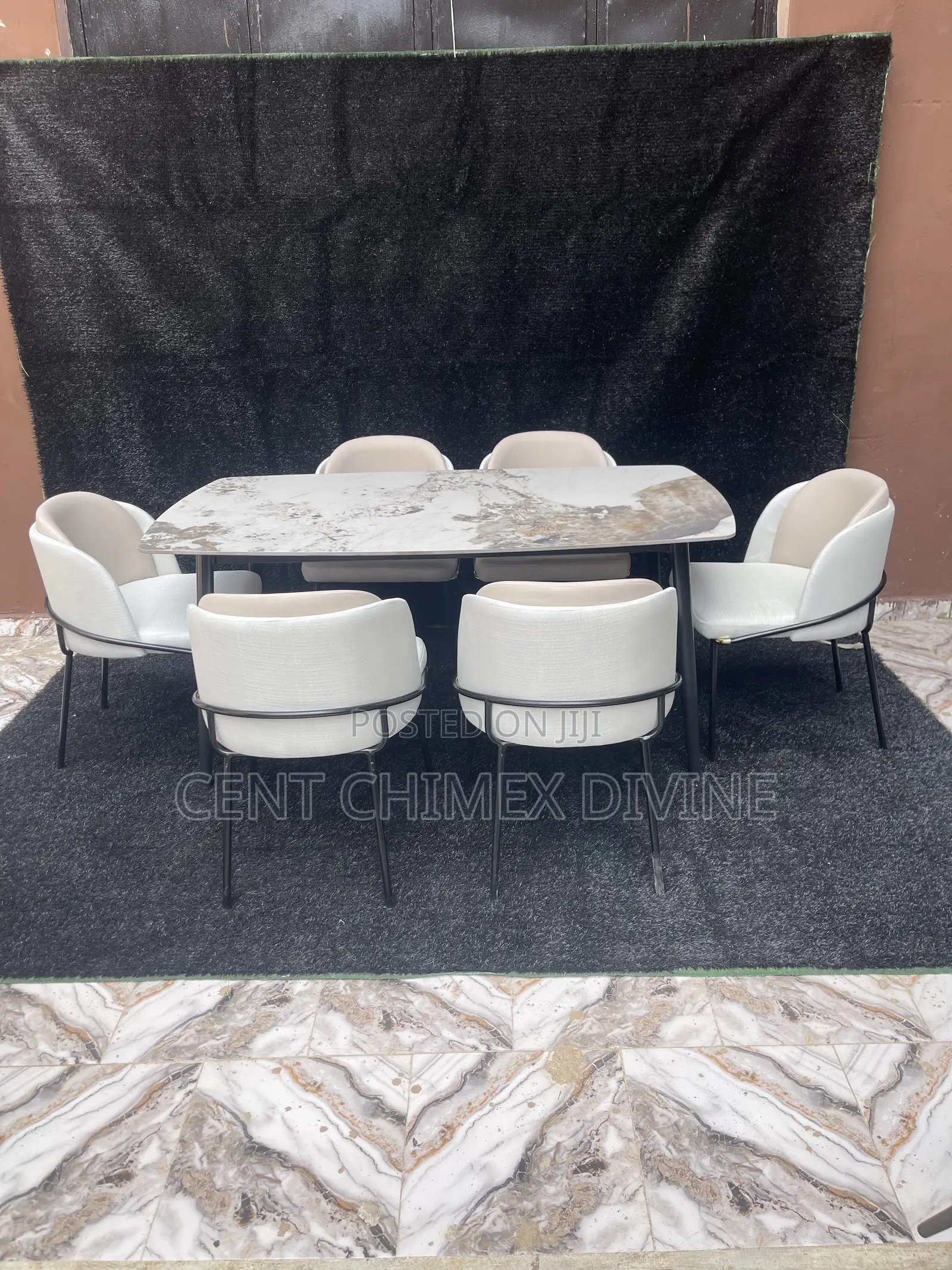 Aesthetic Dinning by 6 Seaters