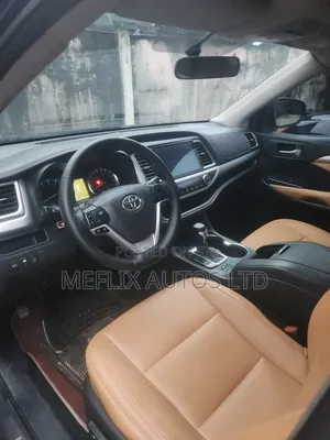 Toyota Highlander XLE V6 4x4 (3.5L 6cyl 6A) 2016 Black