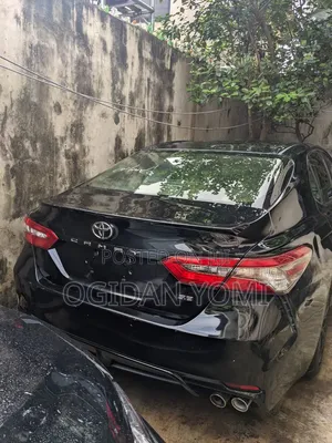 Toyota Camry 2018 Black