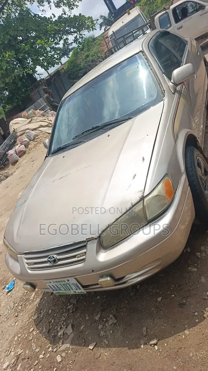 Toyota Camry 2001 Beige