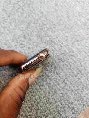 Apple Watch Series 4 40mm(GPS+ Cellular) Gold Aluminum