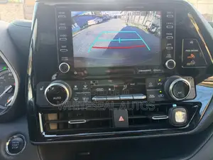 Toyota Highlander XSE 2022 Gray