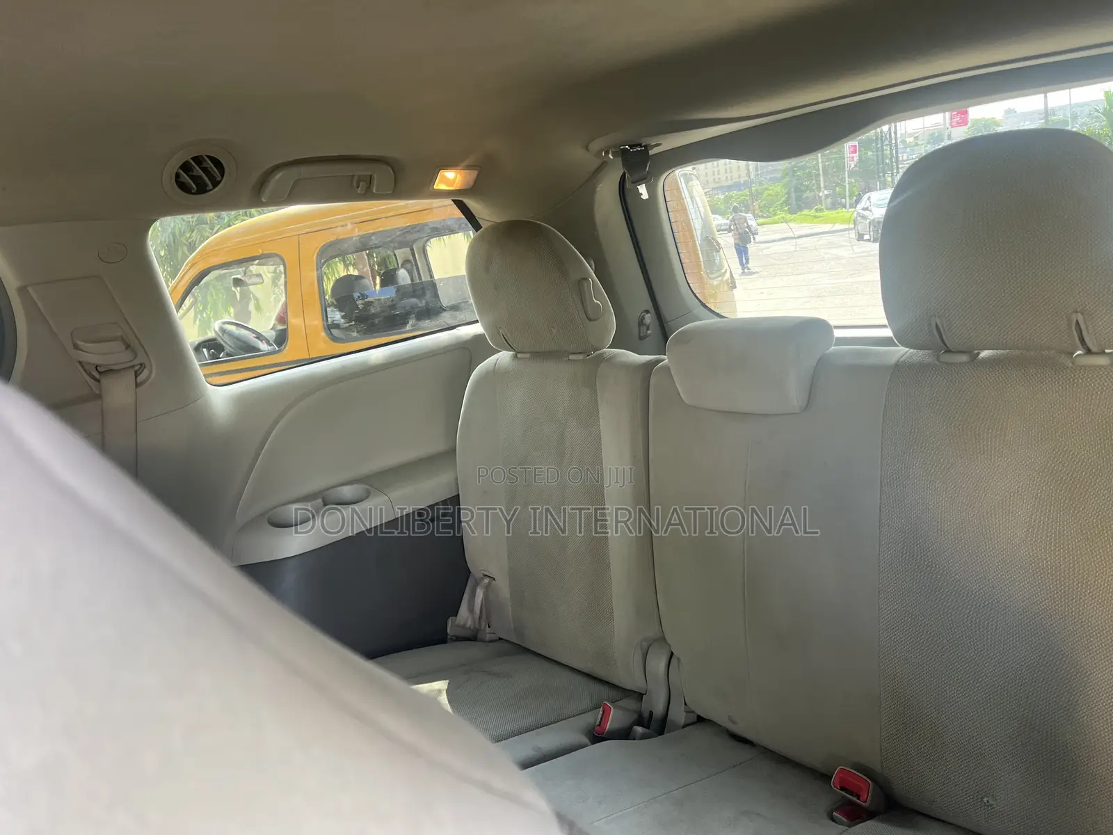 Toyota Sienna LE 8 Passenger 2010 Red