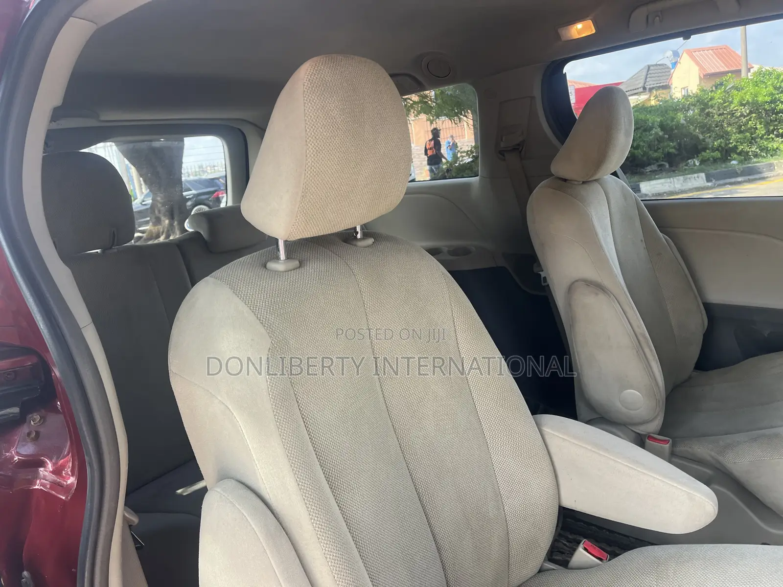 Toyota Sienna LE 8 Passenger 2010 Red