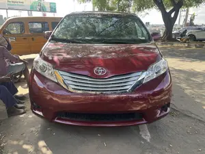 Toyota Sienna LE 8 Passenger 2010 Red