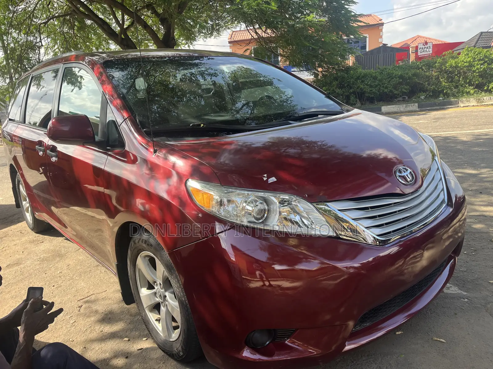 Toyota Sienna LE 8 Passenger 2010 Red