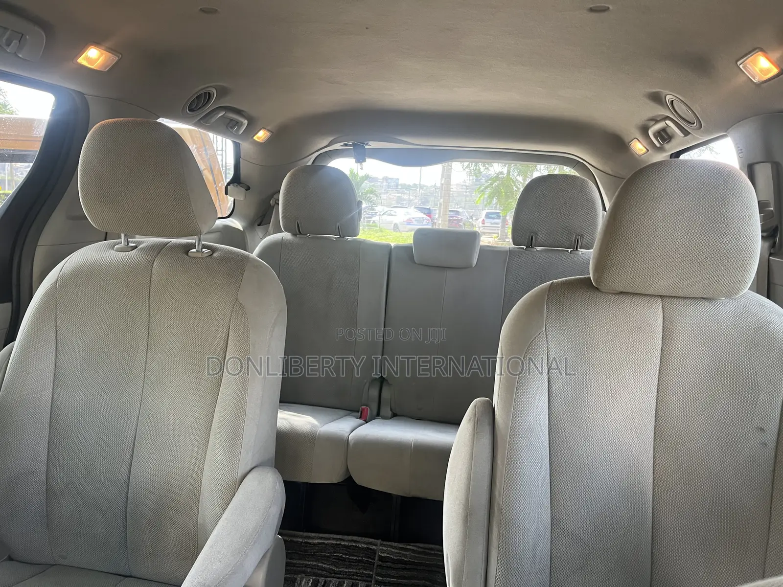 Toyota Sienna LE 8 Passenger 2010 Red
