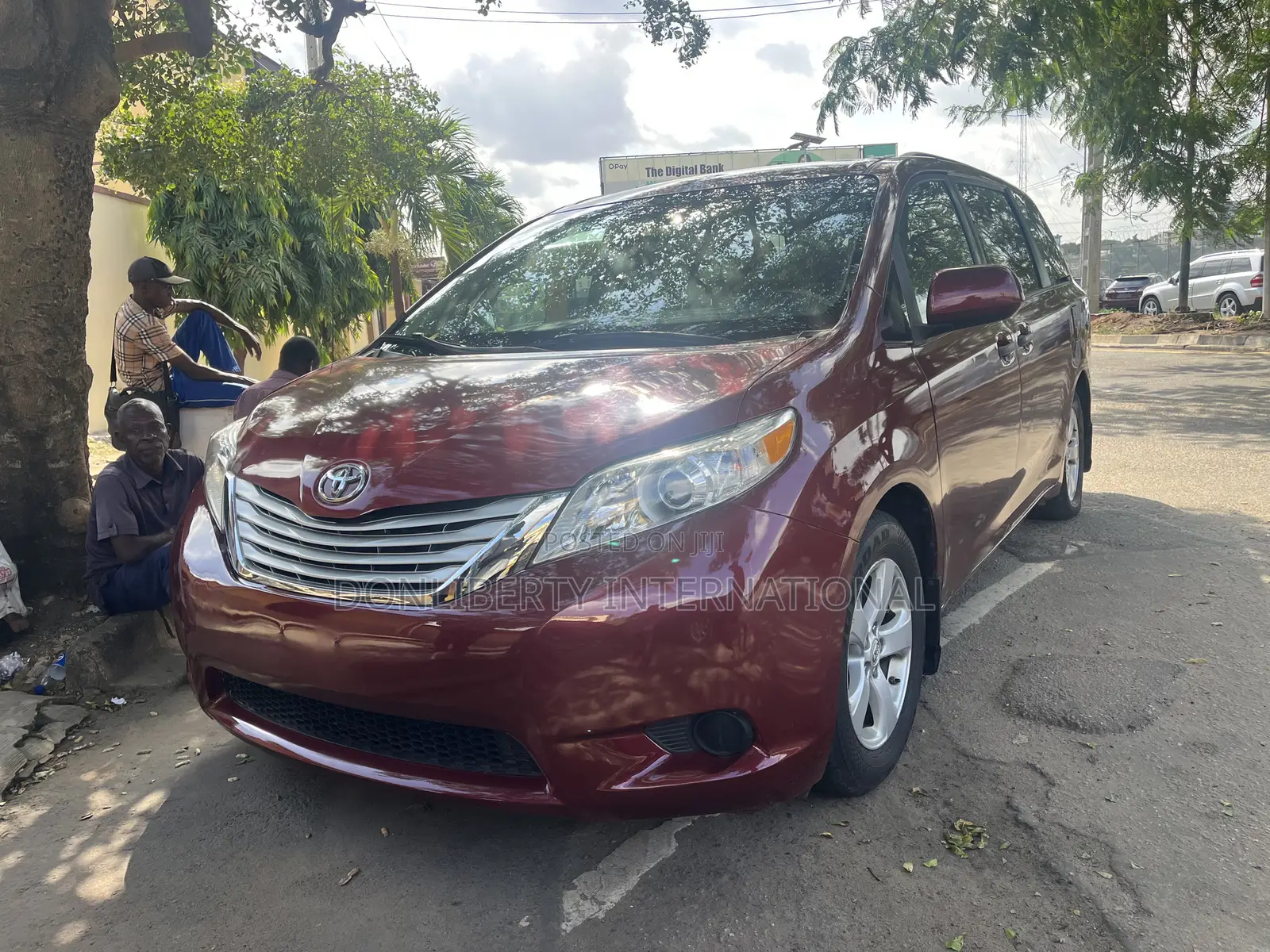 Toyota Sienna LE 8 Passenger 2010 Red