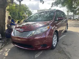 Toyota Sienna LE 8 Passenger 2010 Red