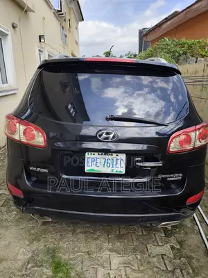 Hyundai Santa Fe GLS 2011 Black