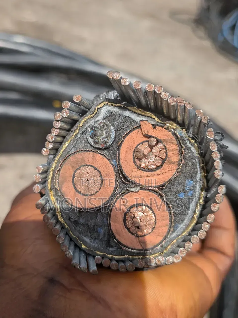 ...........Armored Cable 4core