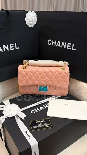Luxury Quilted Black Handbag for Ladies – Elegant & Stylish