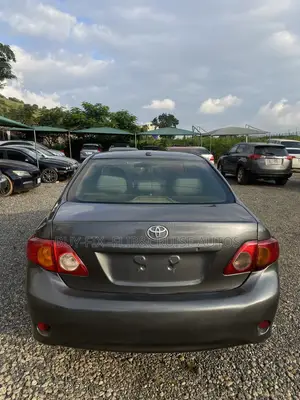 Toyota Corolla LE 4dr Sedan (1.8L 4cyl 4A) 2010 Gray