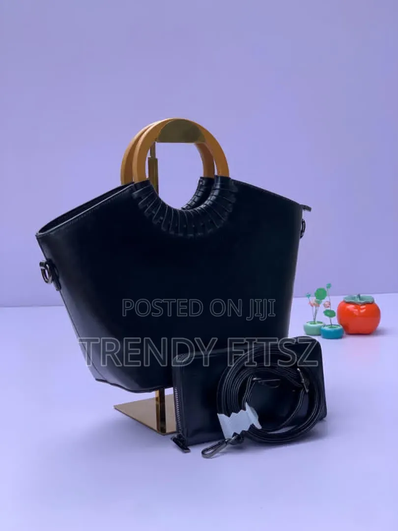 Wooden Ring Handle Leather Handbag With Wallet & Shoulder Strap