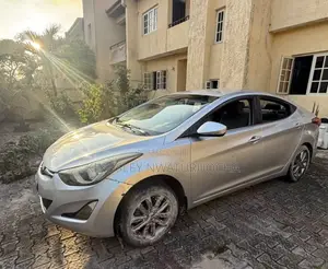 Hyundai Elantra SE 4dr Sedan (1.8L 4cyl 6A) 2014 Silver