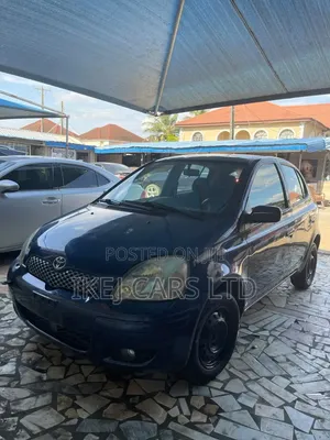 Toyota Yaris 2004 Blue