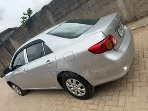 Toyota Corolla 2009 Silver