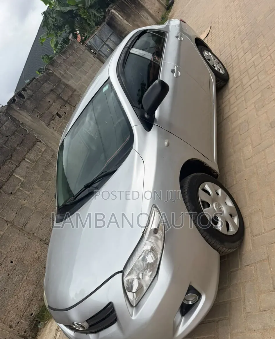 Toyota Corolla 2009 Silver