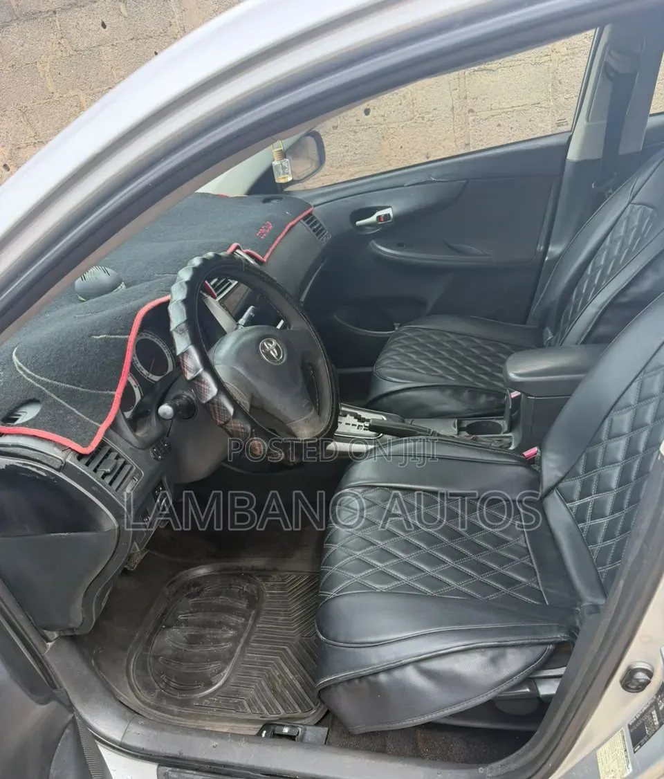 Toyota Corolla 2009 Silver