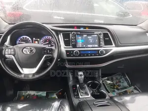 Toyota Highlander 2018 Gray