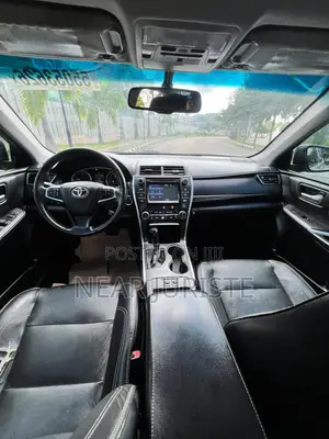 Toyota Camry XLE 4dr Sedan (2.5L 4cyl 6A) 2015 Silver