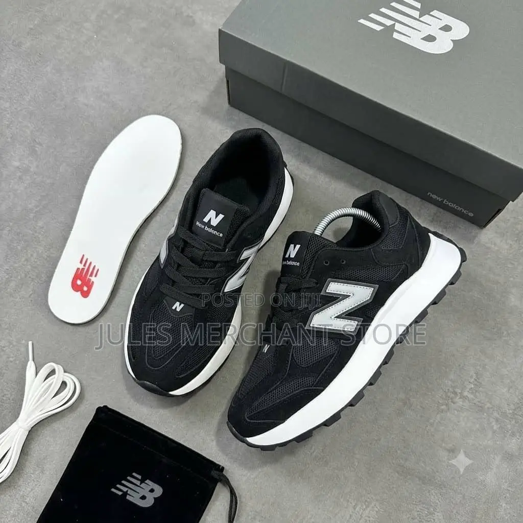 Unisex Sneakers