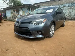 Toyota Corolla LE Plus 4dr Sedan (1.8L 4cyl CVT) 2014 Gray