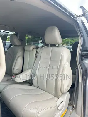 Toyota Sienna 2013 Blue