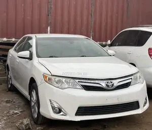 Toyota Camry LE 4dr Sedan (2.5L 4cyl 6A) 2012 White