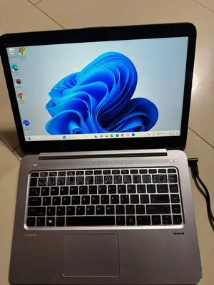 Laptop Howard 8GB Intel Core i7 SSD 256GB