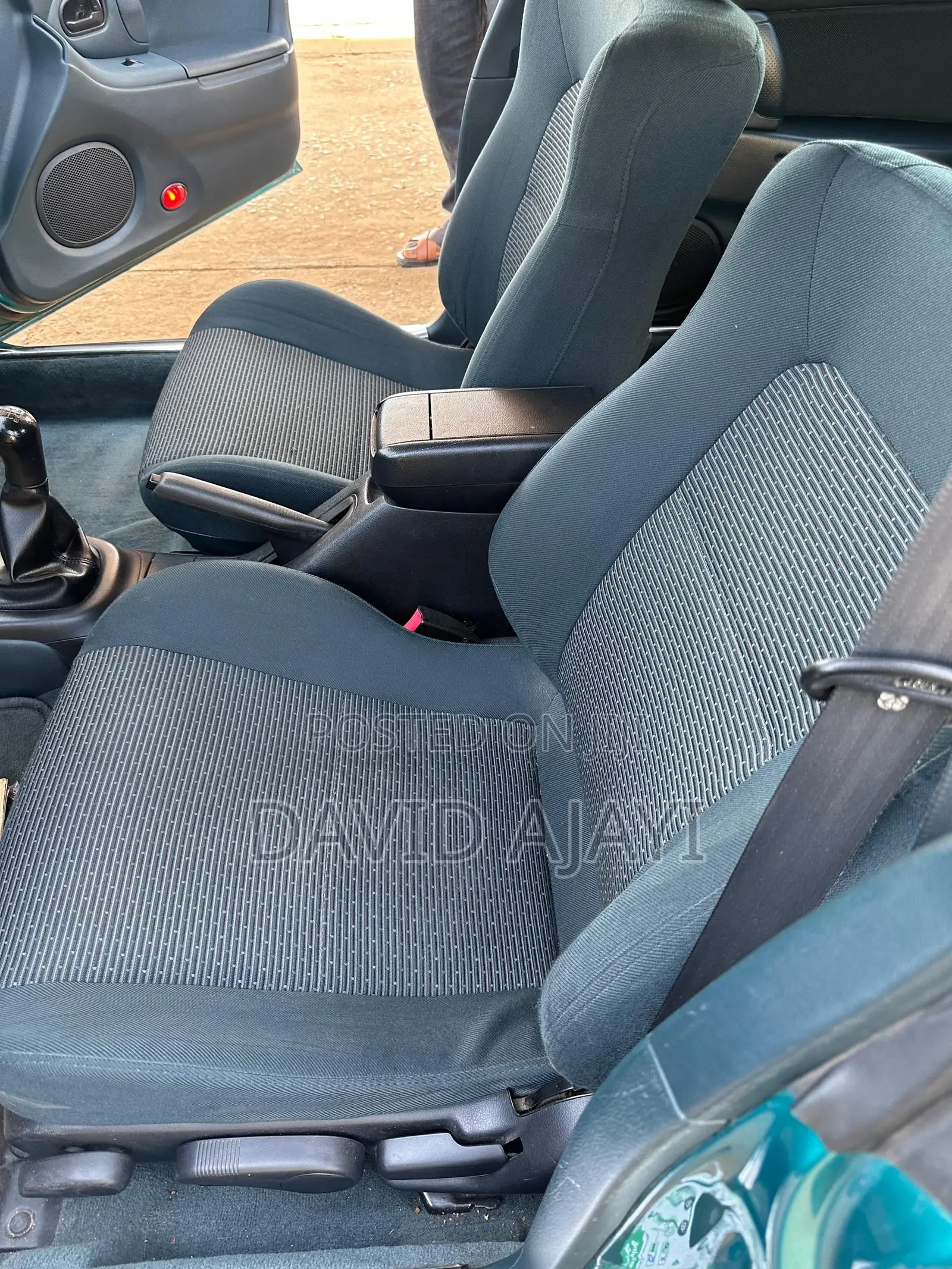 Mazda 323 2.0 2001 Blue
