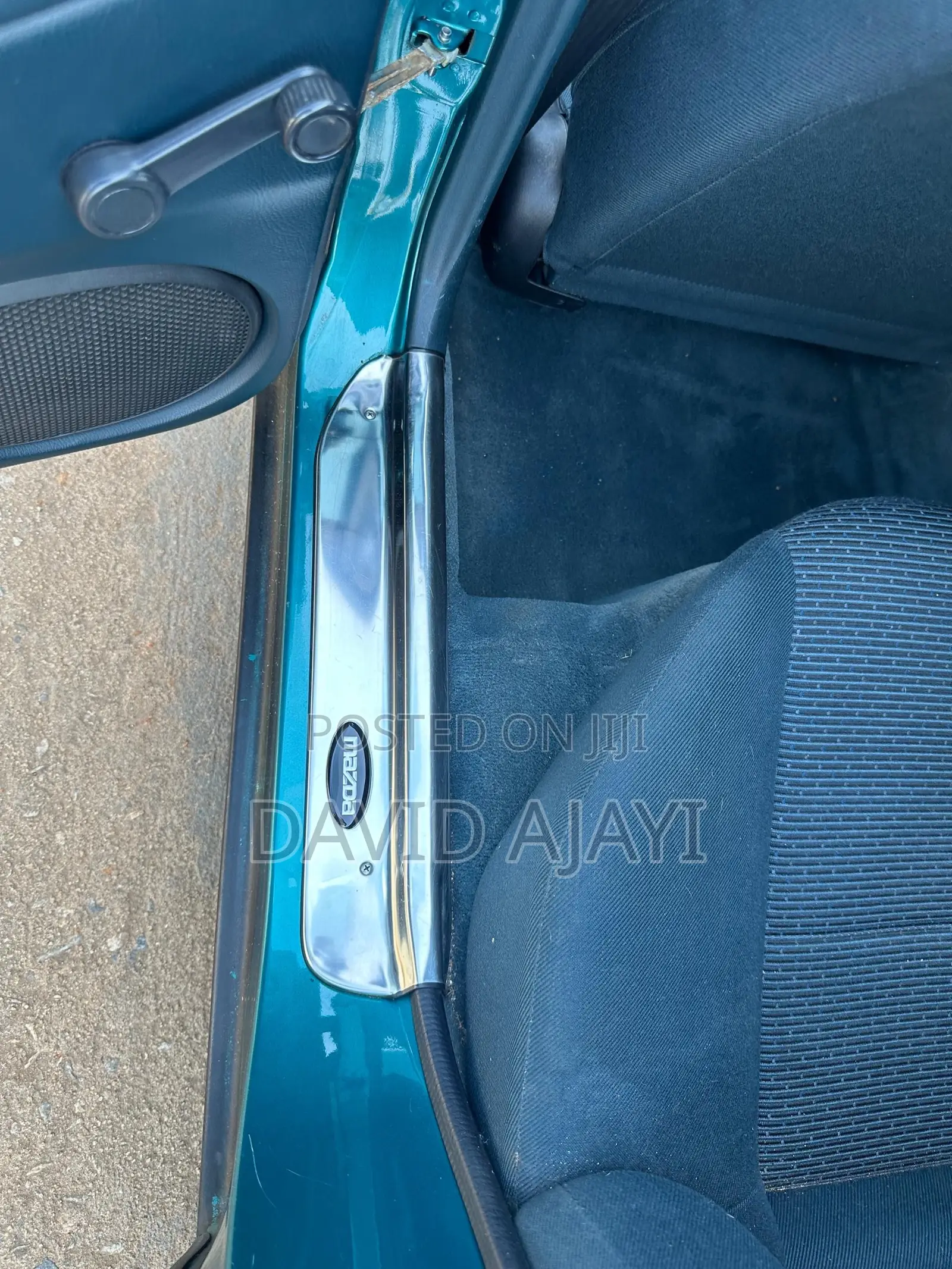 Mazda 323 2.0 2001 Blue