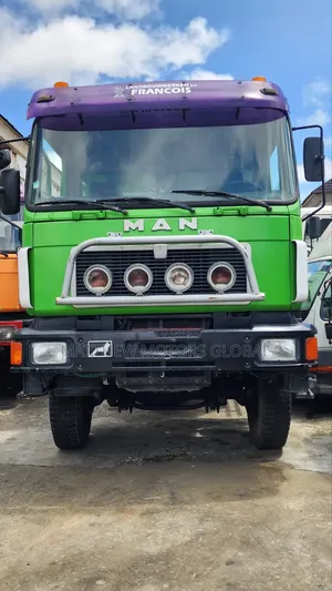 Clean Foreign Used Man Diesel Tipper With Auxiliary