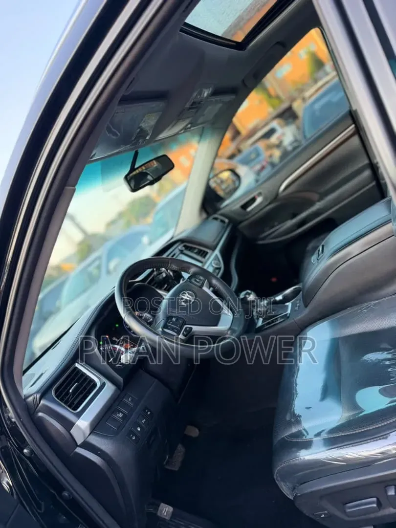 Toyota Highlander 2016 Black