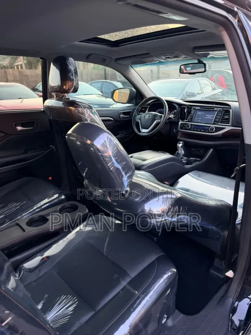 Toyota Highlander 2016 Black
