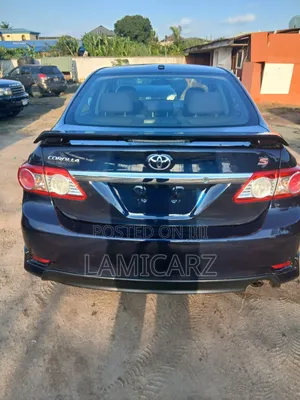 Toyota Corolla 2013 Blue