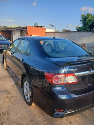 Toyota Corolla 2013 Blue