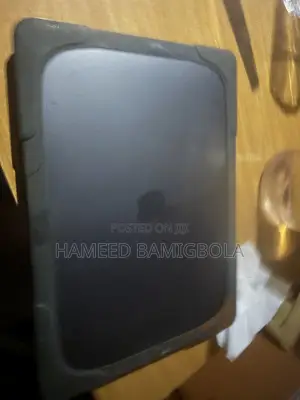 Laptop Apple MacBook Pro 2020 8GB Intel Core i5 SSD 512GB