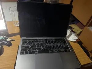 Laptop Apple MacBook Pro 2020 8GB Intel Core i5 SSD 512GB