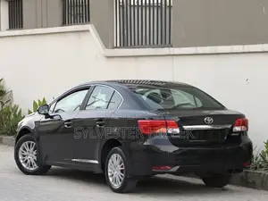 Toyota Avensis 2014 Black
