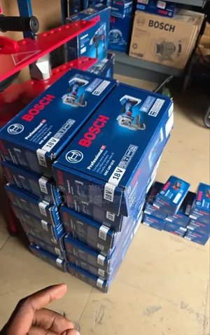 Bosch Professional GSC 18v-16 E
