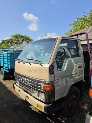 Toyota Dyna 200 Petrol Engine Converted